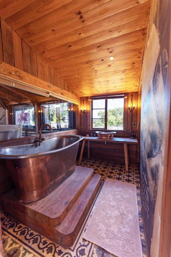 Inspiring Farm Sanctuary And Famous Painting Pig Hotell Franschhoek Eksteriør bilde
