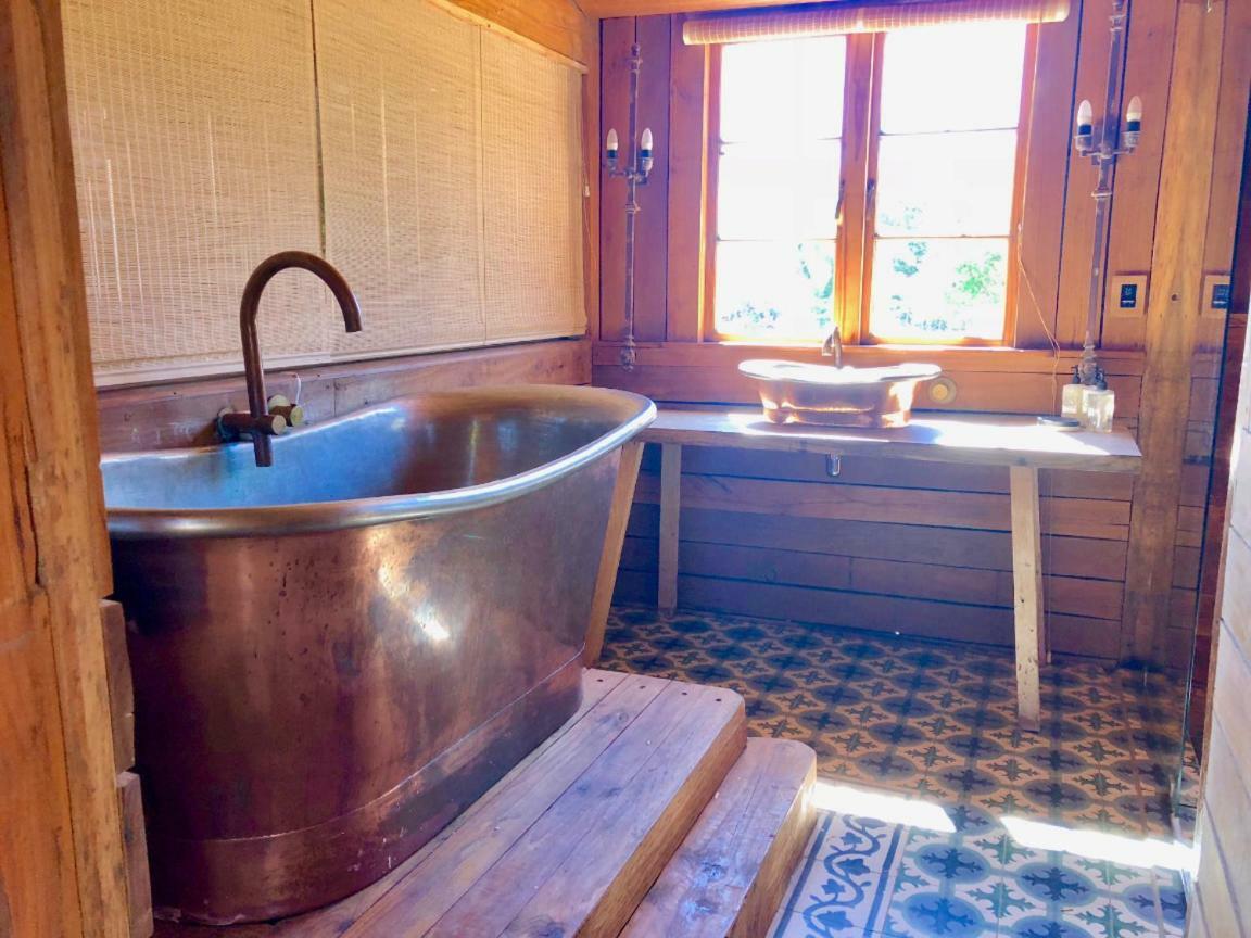 Inspiring Farm Sanctuary And Famous Painting Pig Hotell Franschhoek Eksteriør bilde